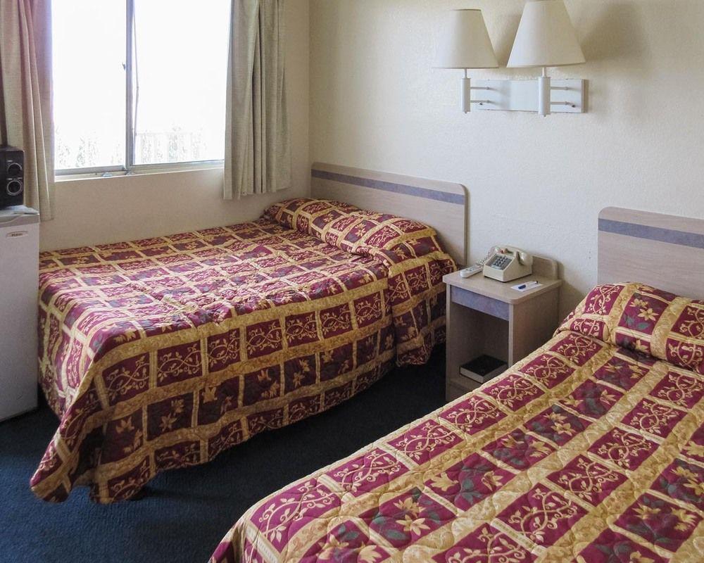 Rodeway Inn פסקו מראה חיצוני תמונה